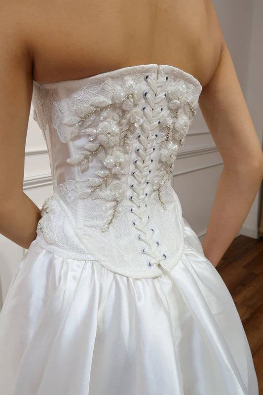 Romantic Bridal Dress A line Sweetheart Satin White Slit Wedding Dresses Minimalist Bridal Gowns DP1619