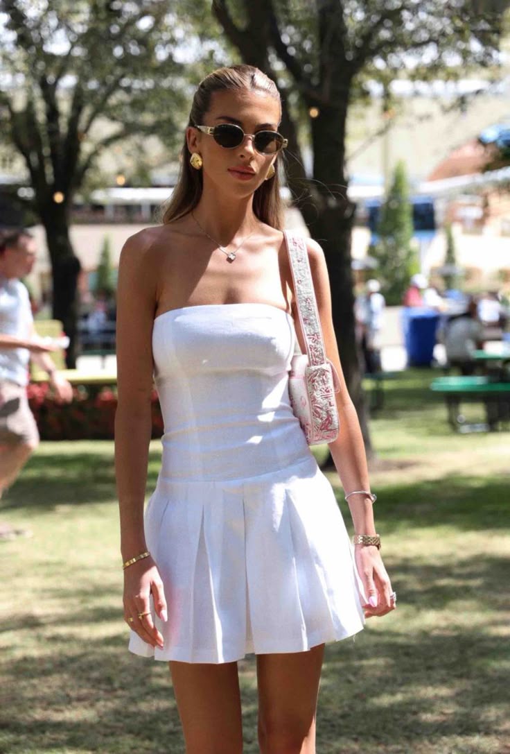 Pretty Sheath Strapless Satin White Summer Birthday Dress Hoco Dress Birthday Outfit 19th Birthday Mini Cocktail Dresses DP1232
