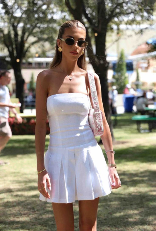 Pretty Sheath Strapless Satin White Summer Birthday Dress Hoco Dress Birthday Outfit 19th Birthday Mini Cocktail Dresses DP1232
