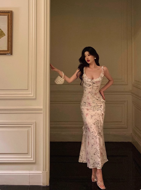 Vestido largo de gasa con estampado floral y corte sirena para fiesta de 18 cumpleaños, atuendos para 21 cumpleaños, ideas de vestidos de cumpleaños para mujeres DP1308