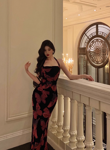 Classy Sheath Pink Halter Long 18th Birthday Dress Party Gown 21st Birthday Outfits Birthday Dress Ideas For Women DP1315