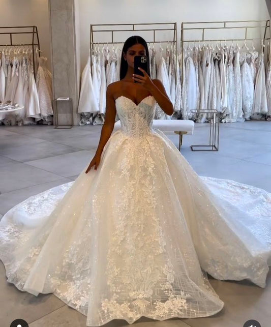 Vestido de novia clásico, vestido de fiesta, escote corazón, encaje, blanco, minimalista, DP1326