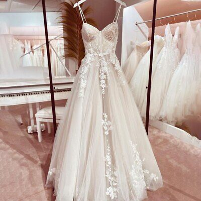 Vestido de novia clásico, corte A, tirantes finos, encaje, blanco, minimalista, DP1333