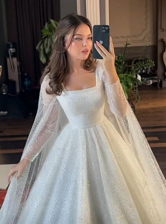Vestido de novia etéreo, corte evasé, escote cuadrado, mangas largas, lentejuelas, blanco, DP1367