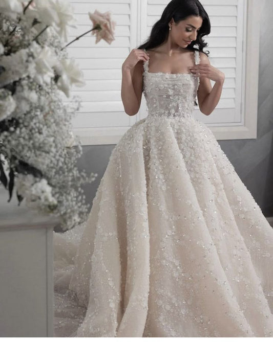 Vestido de novia etéreo, corte evasé, escote cuadrado, floral, lentejuelas, blanco, DP1374