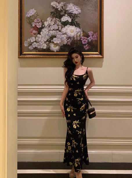 Elegante vestido negro floral de satén sin mangas para fiesta de cumpleaños número 23. Ideas de vestidos de cumpleaños para mujeres (DP1418)