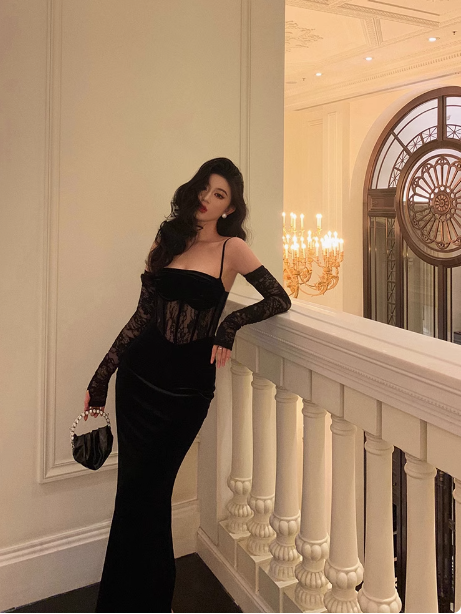 Vestido elegante de sirena con tirantes finos y encaje negro para cumpleaños número 21. Ideas de vestidos de cumpleaños para mujeres (DP1451).