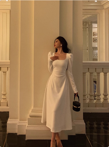 Elegante vestido blanco de fiesta para cumpleaños número 23, corte A, mangas largas y cuadrados. Ideas para vestidos de cumpleaños para mujeres (DP1469).