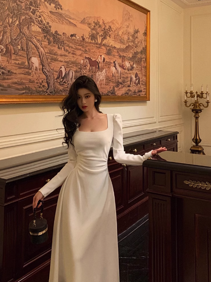 Elegante vestido blanco de fiesta para cumpleaños número 23, corte A, mangas largas y cuadrados. Ideas para vestidos de cumpleaños para mujeres (DP1469).