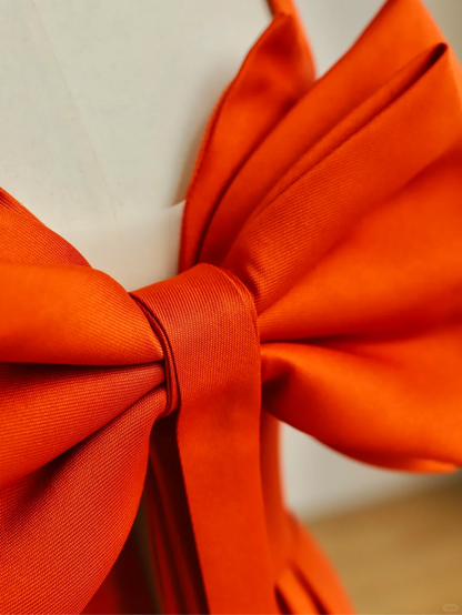 Elegante vestido de fiesta de satén naranja con tirantes finos y corte A para 21 cumpleaños. Ideas para vestidos de cumpleaños para mujeres (DP1510).