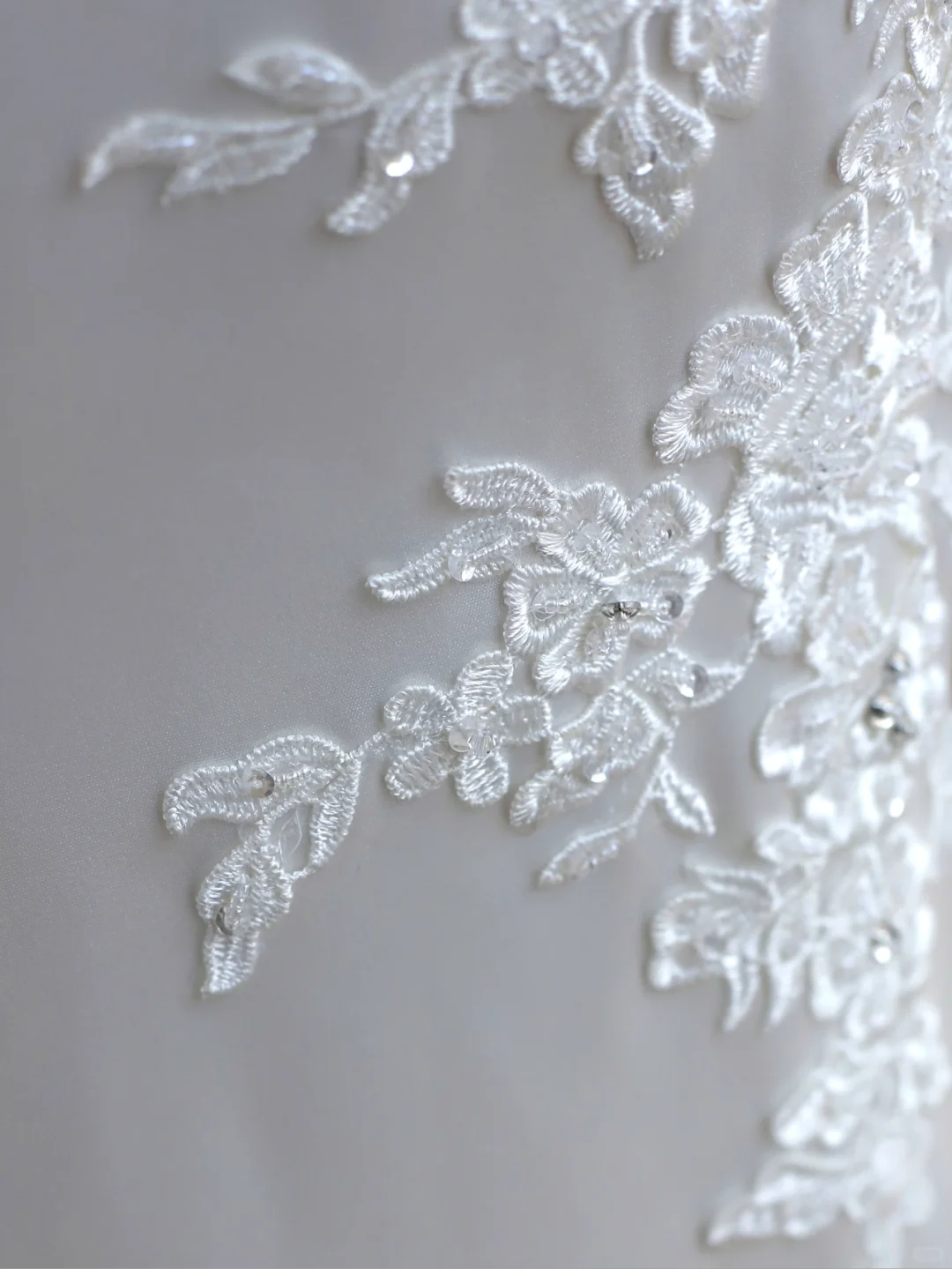 Vestido de novia sencillo de sirena sin tirantes, de satén blanco, estilo minimalista, DP1513