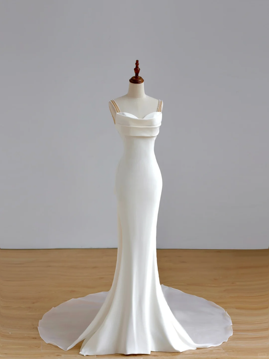Vestido de novia sencillo de sirena con tirantes finos y satén blanco, estilo minimalista, DP1520