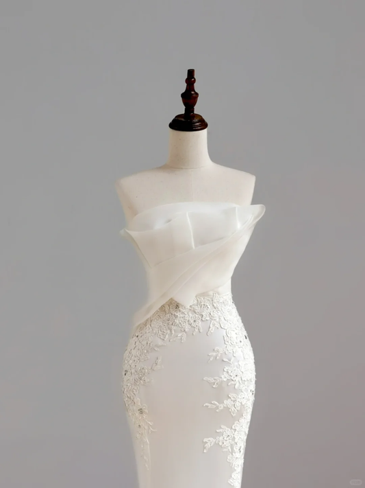 Vestido de novia sencillo de sirena sin tirantes, de satén blanco, estilo minimalista, DP1527