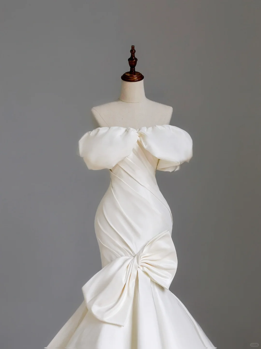 Vestido de novia sencillo de corte sirena con hombros descubiertos, de satén blanco, estilo minimalista, DP1533