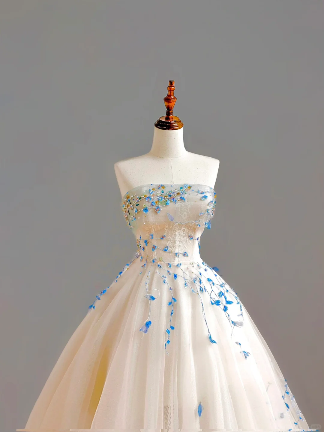 Elegante vestido de fiesta glamuroso sin tirantes con cuentas azules para 21 cumpleaños, vestido de noche, atuendos de cumpleaños, vestido de noche para mujer DP1534
