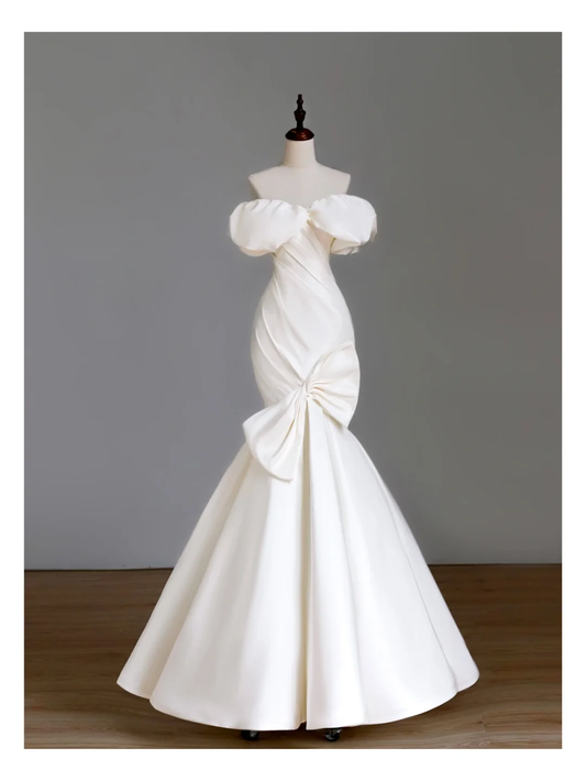 Vestido de novia sencillo de corte sirena con hombros descubiertos, de satén y mangas cortas, blanco, estilo minimalista, DP1549