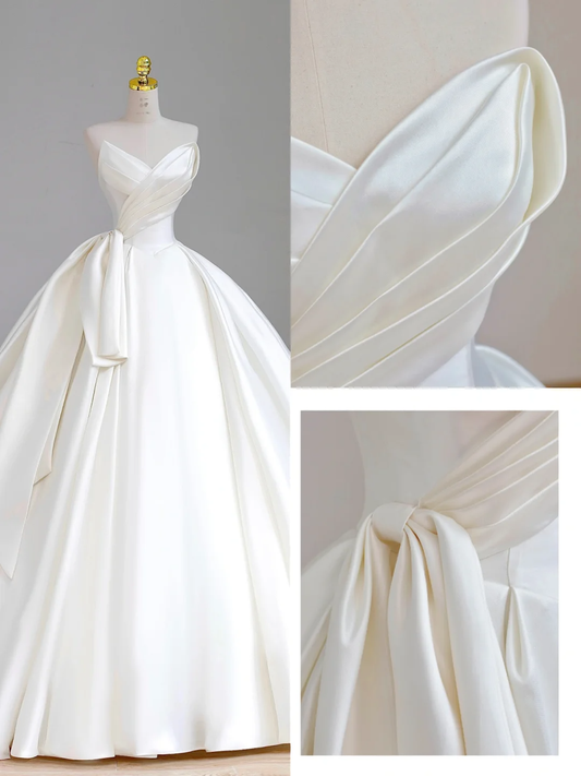 Hermoso vestido de novia de satén color marfil con escote corazón DP1563