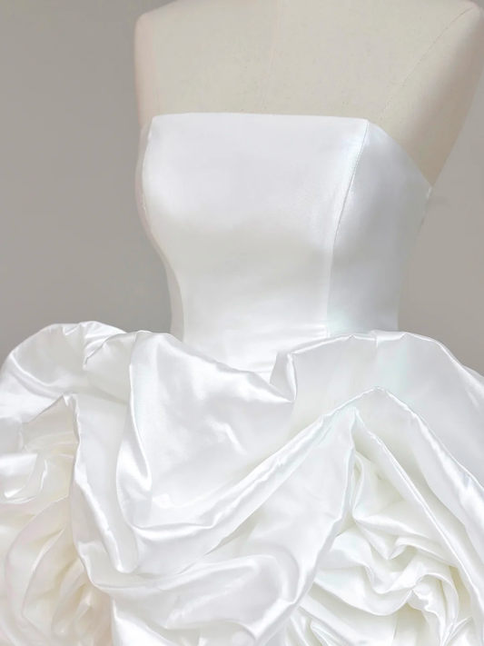 Hermoso vestido de novia de satén blanco, sin tirantes, con corte alto y bajo, DP1579