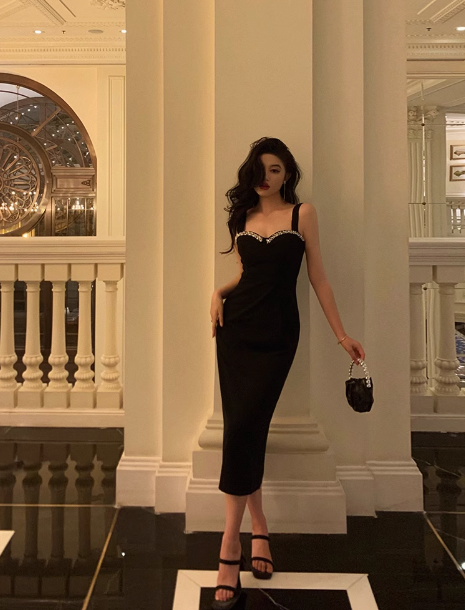 Vestido elegante de sirena con tirantes negros para cumpleaños número 23. Ideas de vestidos de cumpleaños para mujeres (DP1637).