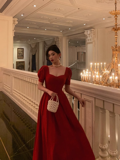 Vestido rojo modesto de corte A con mangas cortas para cumpleaños número 21. Ideas de vestidos de cumpleaños para mujeres (DP1642)