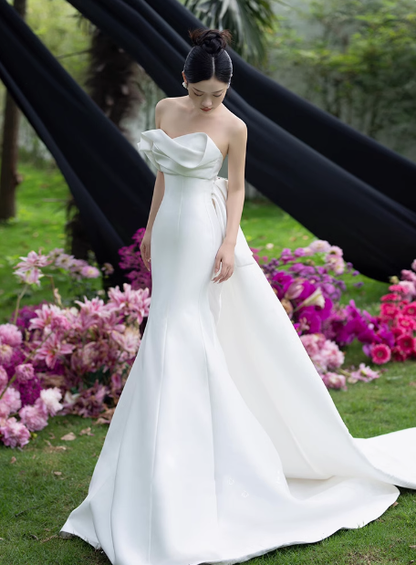 Vestido de novia clásico de sirena sin tirantes, de satén blanco, estilo minimalista, DP1656