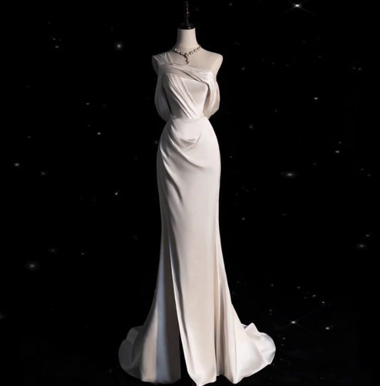 Vestido de novia clásico de sirena con un solo hombro, de satén blanco, estilo minimalista, DP1658