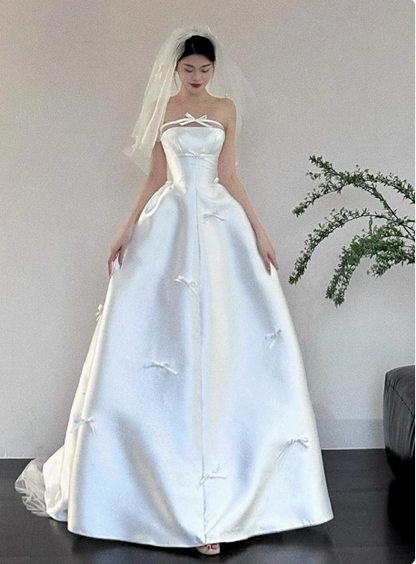 Vestido de novia etéreo, sin tirantes, de satén blanco, DP1671
