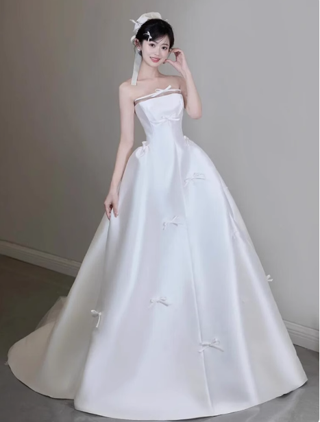 Vestido de novia etéreo, sin tirantes, de satén blanco, DP1671
