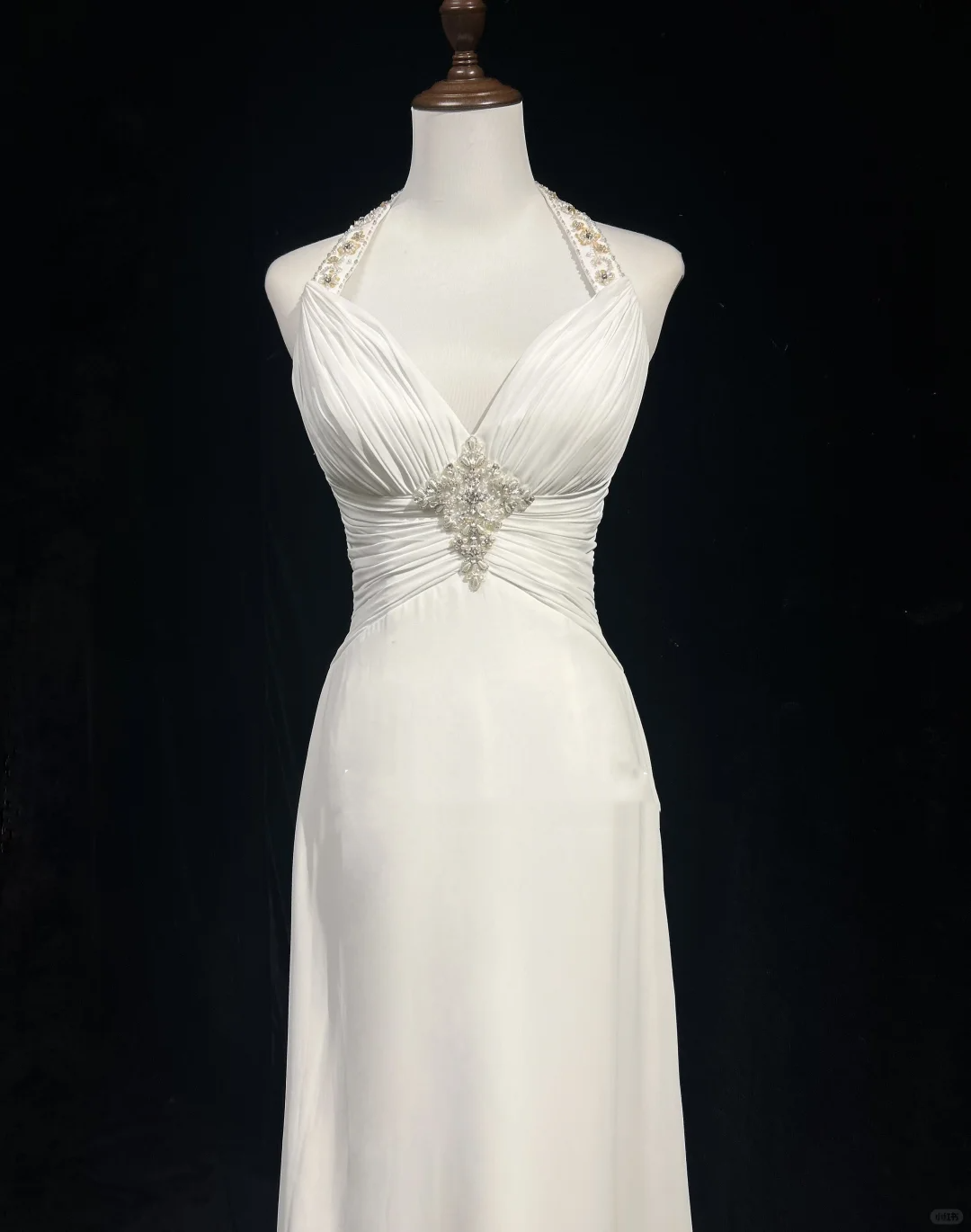 Vestido de novia clásico, corte A, cuello halter, de gasa, blanco, estilo minimalista, DP1696
