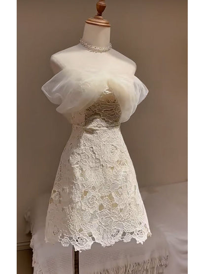 Vestido de verano blanco de encaje con hombros descubiertos y corte en A, ideal para la fiesta de bienvenida, minivestido para 20 cumpleaños, vestido de cóctel DP1744