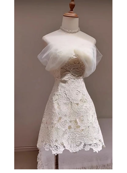 Vestido de verano blanco de encaje con hombros descubiertos y corte en A, ideal para la fiesta de bienvenida, minivestido para 20 cumpleaños, vestido de cóctel DP1744