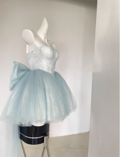 Hermoso vestido de fiesta corto con escote en forma de corazón y encaje azul para el regreso a casa, vestido de verano para adolescentes mayores DP1793