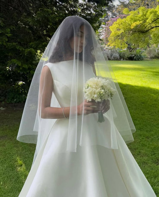 Hermoso vestido de novia largo de satén blanco, DP1830