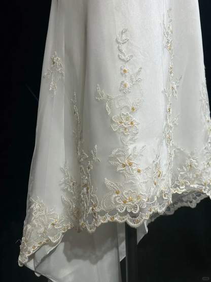 Hermoso vestido de novia largo color marfil, sin tirantes, corte alto y bajo, DP1836