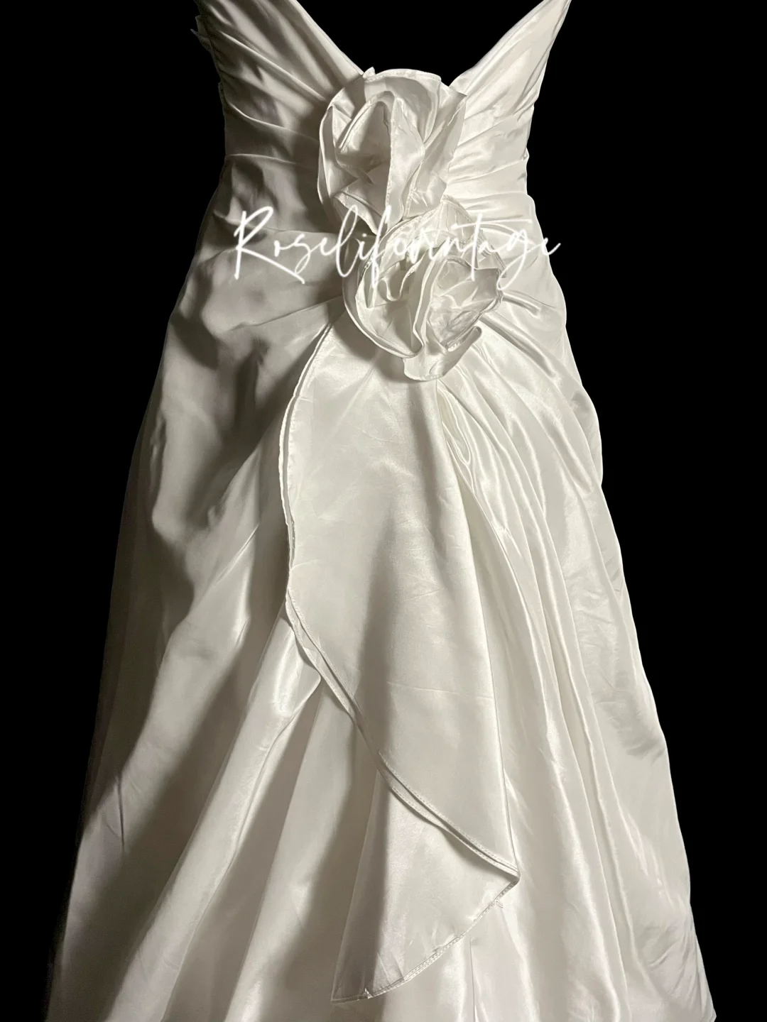 Vestido de novia vintage de corte A, estilo halter, blanco, de satén, largo, DP2035