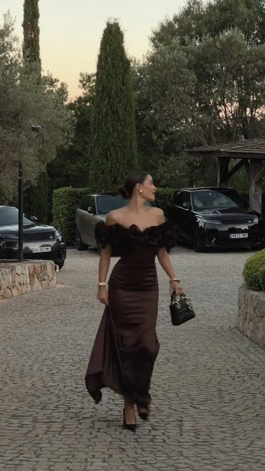 Vestido de fiesta de satén marrón con hombros descubiertos y corte sexy, vestido formal de verano para invitada de boda, atuendo para invitada de boda DP2222
