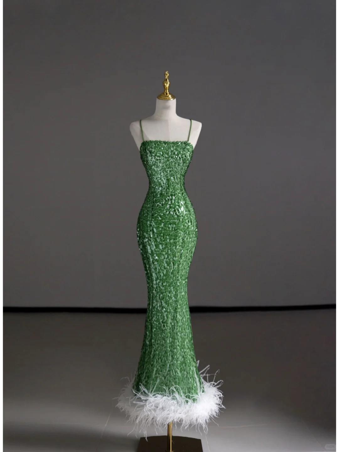 Hermoso vestido de fiesta largo con tirantes finos, verde, sin mangas, con lentejuelas, DP504