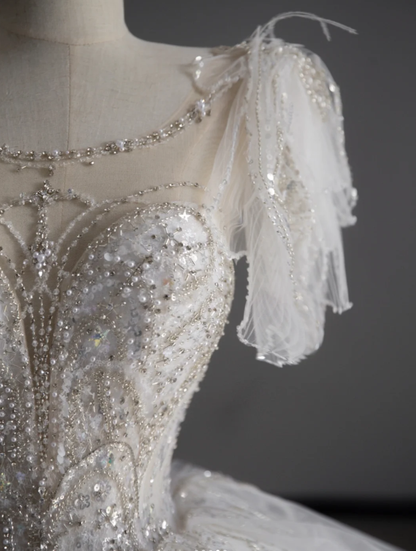 Vestido de novia atemporal con escote redondo, mangas cortas, satén blanco, cola larga, DP507
