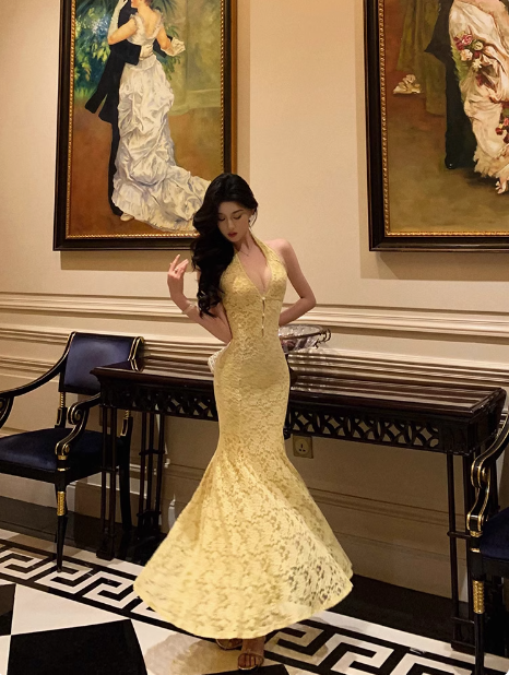 Elegante vestido de fiesta de cumpleaños número 21 con escote en V, sin mangas, de encaje amarillo, ideal para mujeres (DP548)