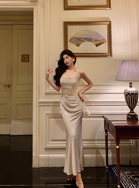 Elegante vestido de fiesta de sirena con cuello halter de satén sin mangas para cumpleaños número 18, ideas para vestidos de cumpleaños para mujeres DP567