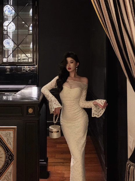 Vestido elegante de encaje blanco con hombros descubiertos para fiesta de 18 cumpleaños. Ideas de vestidos de cumpleaños para mujeres (DP572).