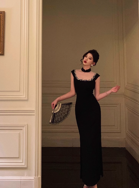 Vestido negro elegante de fiesta para 18 cumpleaños, escote cuadrado, atuendos para 21 cumpleaños, ideas de vestidos de cumpleaños para mujeres (DP586)