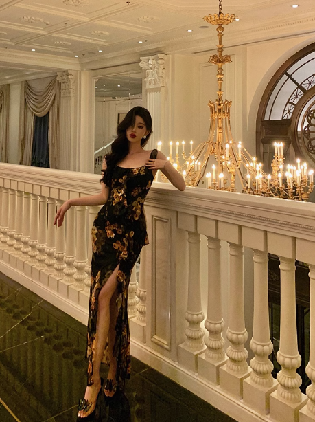 Elegante vestido de fiesta de sirena con estampado floral negro de gasa para 18 cumpleaños. Ideas de vestidos de cumpleaños para mujeres DP603.