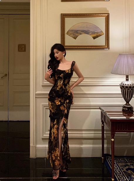Elegante vestido de fiesta de sirena con estampado floral negro de gasa para 18 cumpleaños. Ideas de vestidos de cumpleaños para mujeres DP603.