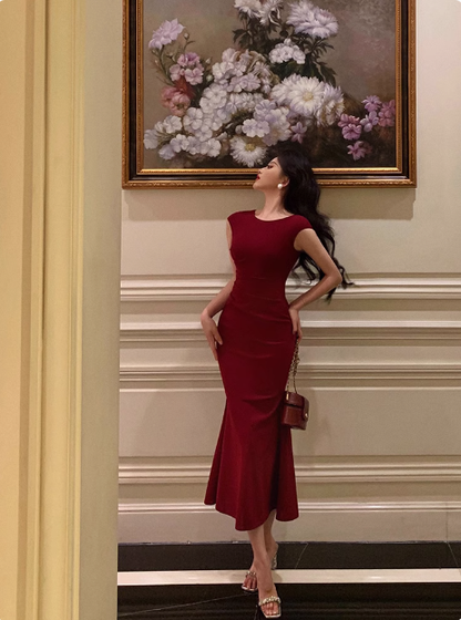 Elegante vestido de sirena burdeos para fiesta de 18 cumpleaños. Ideas de vestidos de cumpleaños para mujeres DP606