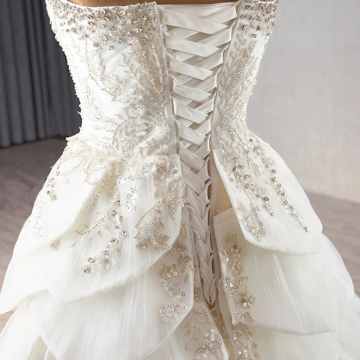 Vestido de novia de lujo, sin mangas, sin tirantes, con lentejuelas y cola, DP610
