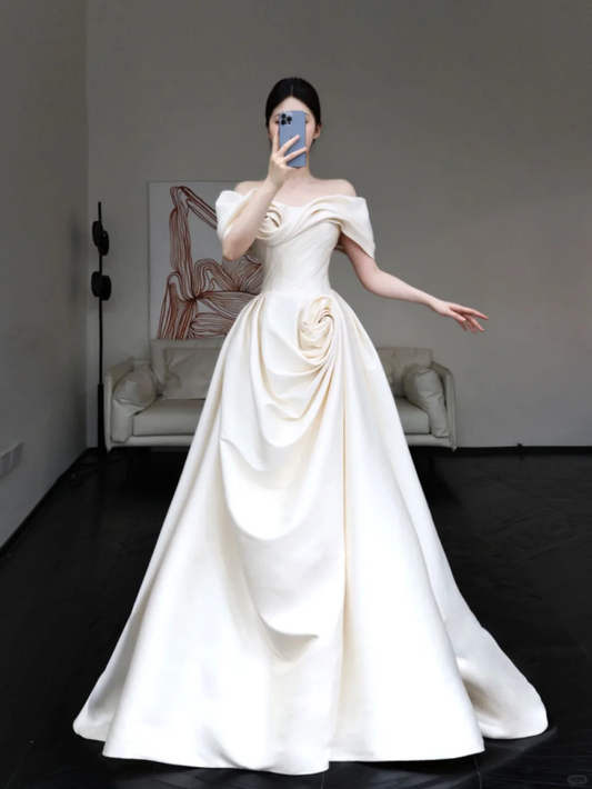 Vestido de novia largo de satén blanco, elegante y con corte en A y hombros descubiertos, DP649
