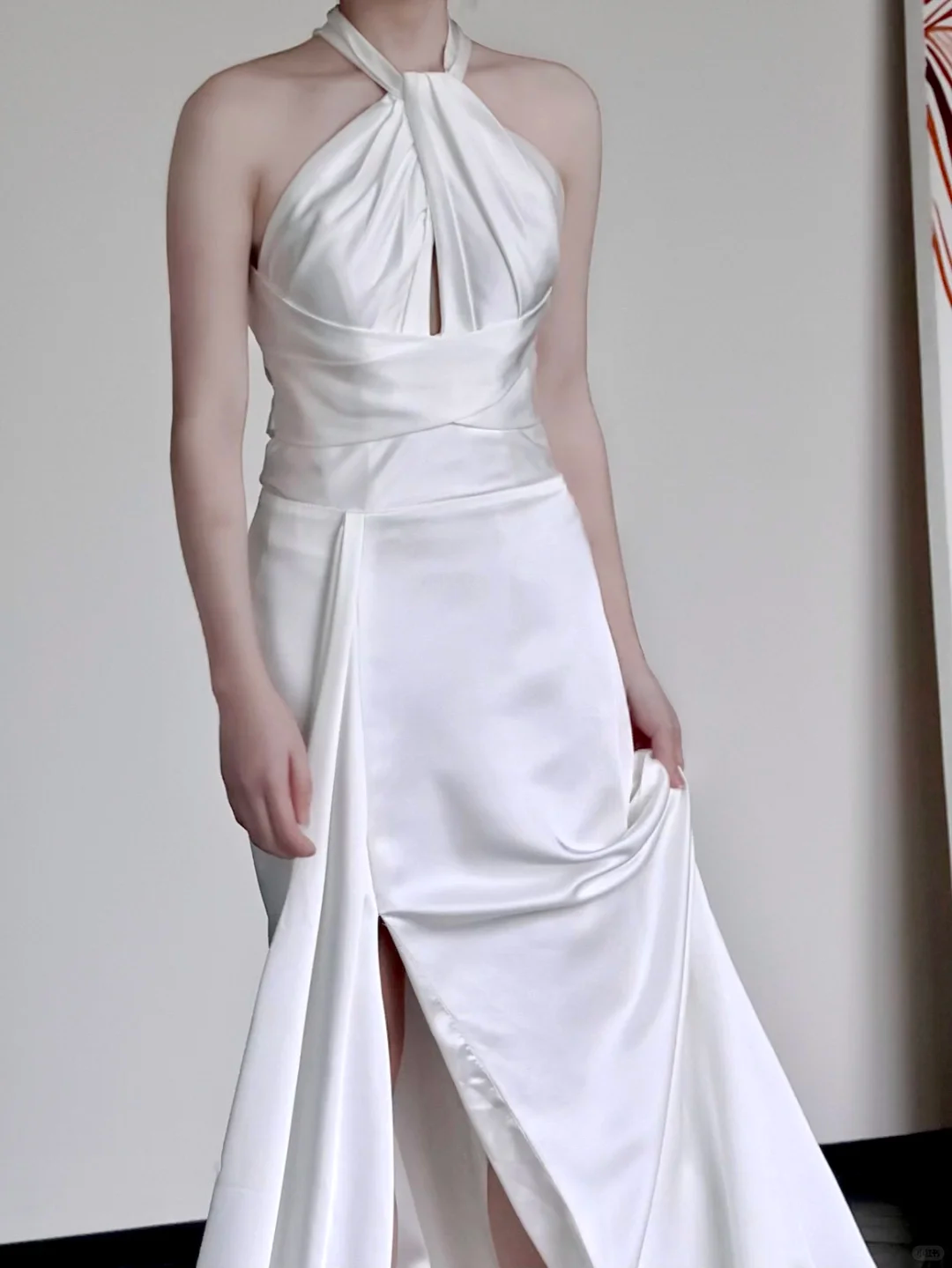 Vestido de novia único de satén blanco con escote halter y corte en A DP662