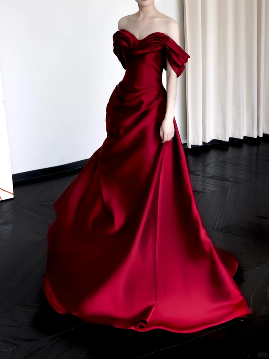 Hermosos vestidos de graduación largos de satén burdeos con hombros descubiertos y corte sirena DP665