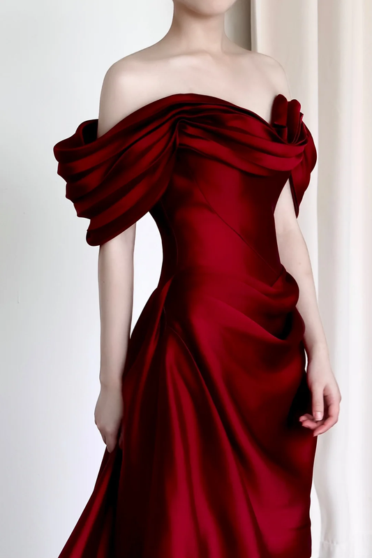 Hermosos vestidos de graduación largos de satén burdeos con hombros descubiertos y corte sirena DP665